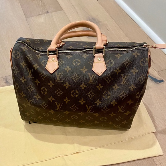 Louis Vuitton Handbags - Louis Vuitton Monogram Speedy 35 Handbag-Worn 5 times only